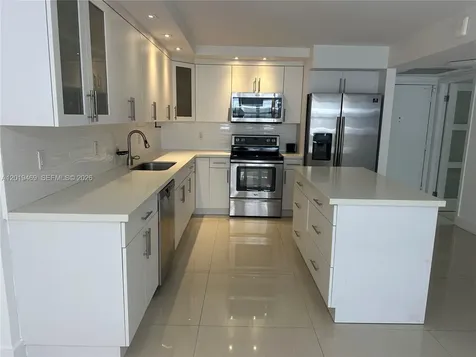 6039 Collins Avenue Miami Beach FL 33140