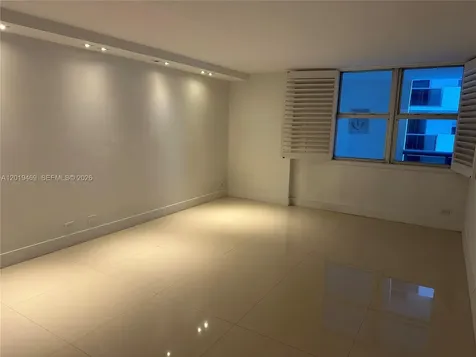 6039 Collins Avenue Miami Beach FL 33140