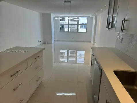 6039 Collins Avenue Miami Beach FL 33140