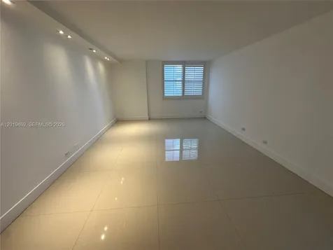 6039 Collins Avenue Miami Beach FL 33140