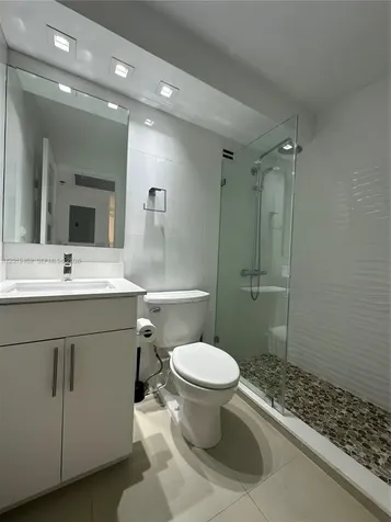 6039 Collins Avenue Miami Beach FL 33140