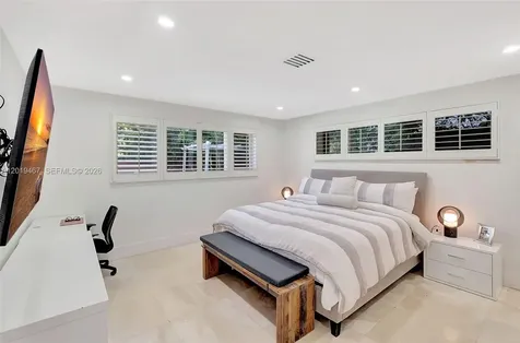 7711 Miami View Drive North Bay Village FL 33141