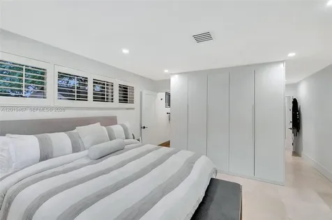 7711 Miami View Drive North Bay Village FL 33141