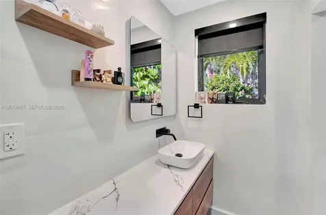 7711 Miami View Drive North Bay Village FL 33141