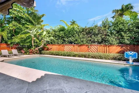 7711 Miami View Drive North Bay Village FL 33141