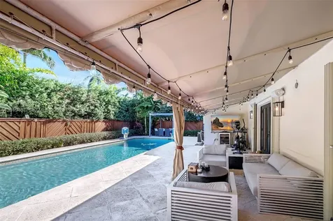 7711 Miami View Drive North Bay Village FL 33141