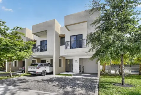 4101 N Oak Place Dania Beach FL 33314
