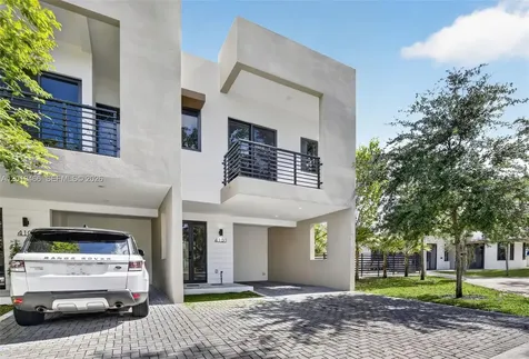 4101 N Oak Place Dania Beach FL 33314