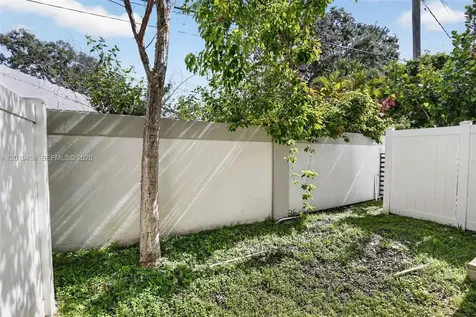 4101 N Oak Place Dania Beach FL 33314