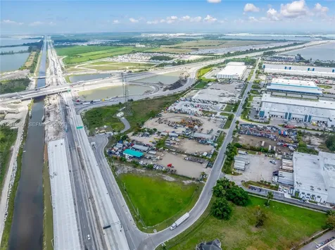 13800 NW 112th Avenue Hialeah Gardens FL 33018