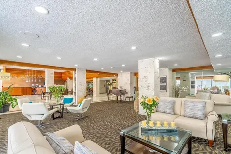 301 174 Sunny Isles Beach FL 33160