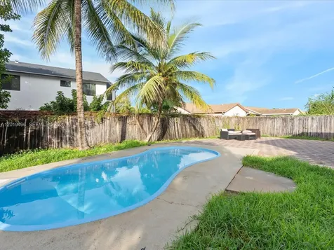 5731 SW 54th Terrace Davie FL 33314