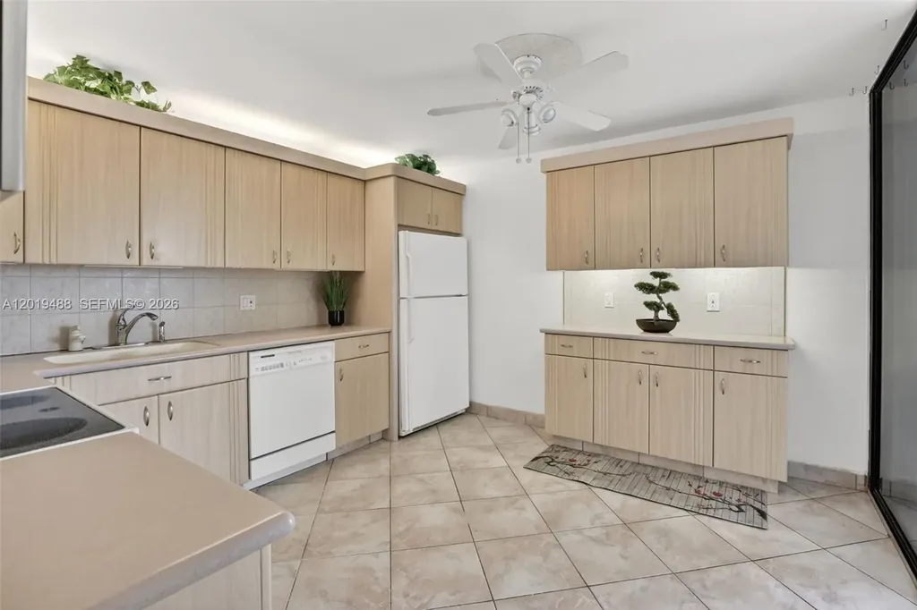 2808 N 46th Avenue Hollywood FL 33021