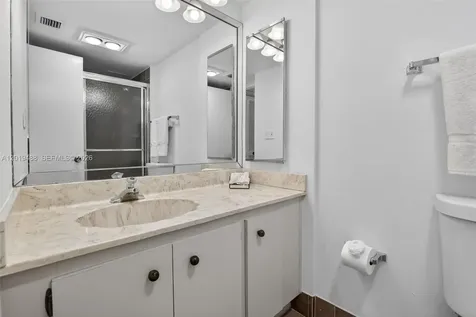 2808 N 46th Avenue Hollywood FL 33021