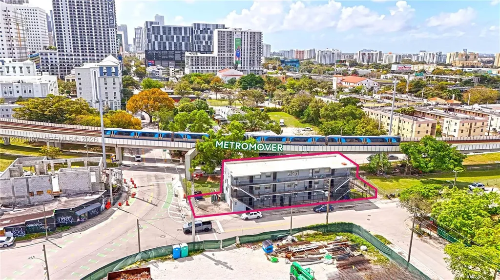 220 NW 11th Terrace Miami FL 33136