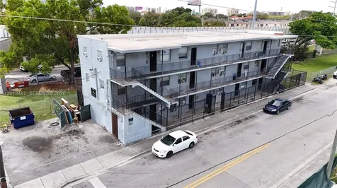 220 NW 11th Terrace Miami FL 33136