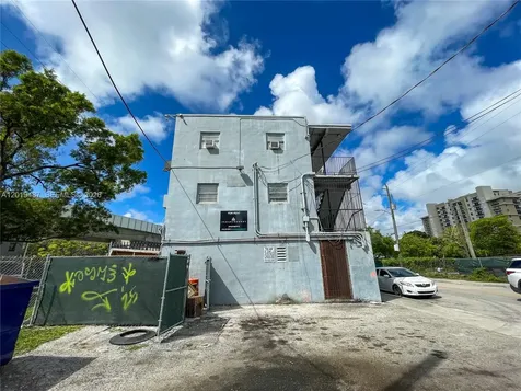220 NW 11th Terrace Miami FL 33136