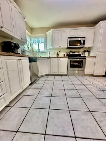 1700 SW 82nd Avenue Miami FL 33155