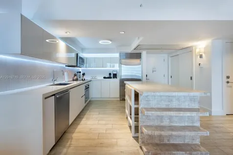 102 24th Street Miami Beach FL 33139