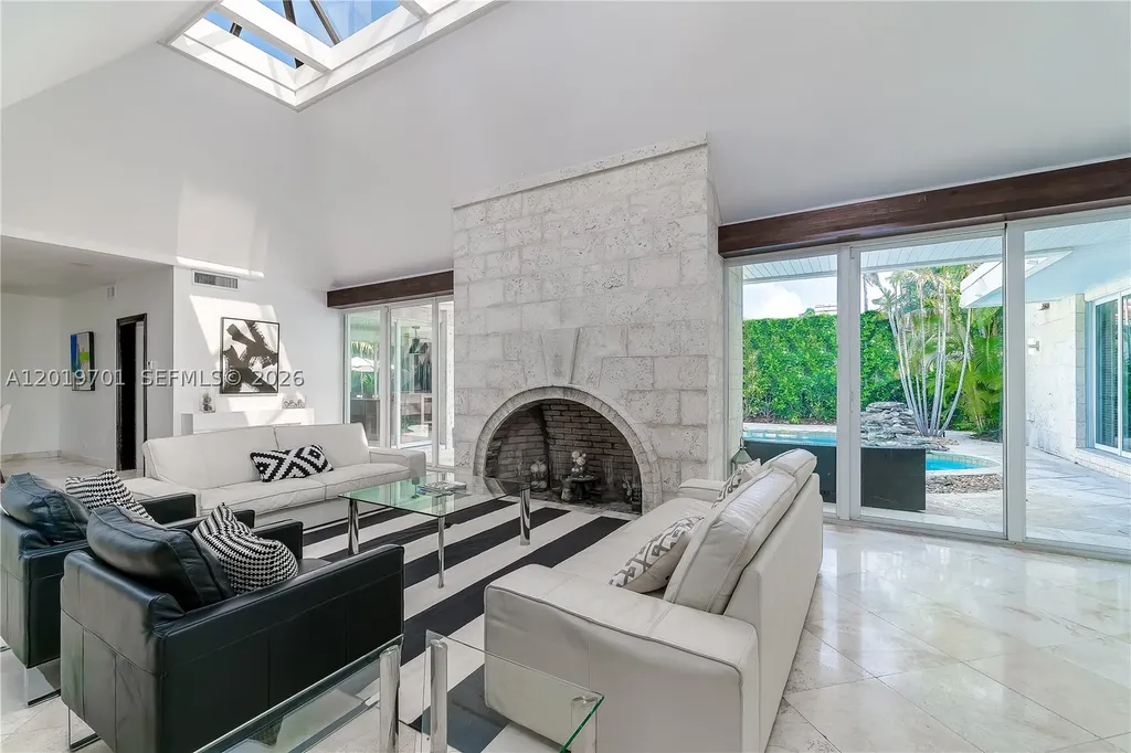 111 S Hibiscus Drive Miami Beach FL 33139