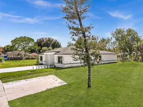 313 13th S Street Fort Pierce FL 34950