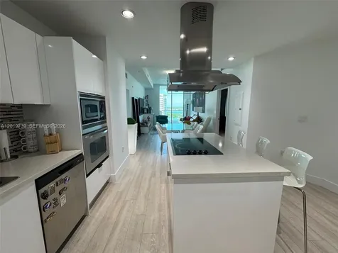 7928 East Drive North Bay Village FL 33141