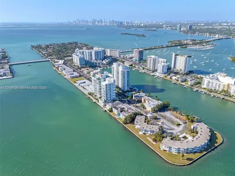 7928 East Drive North Bay Village FL 33141