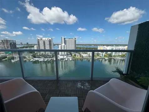 7928 East Drive North Bay Village FL 33141