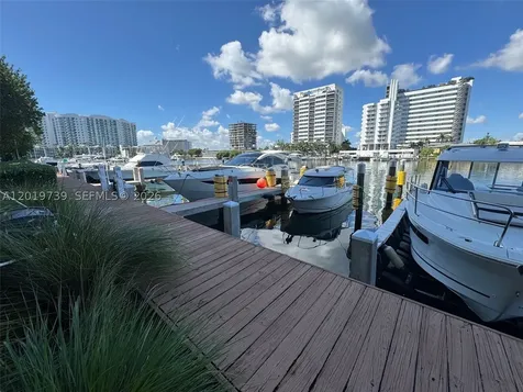7928 East Drive North Bay Village FL 33141