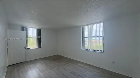 14611 N Kendall Drive Miami FL 33186