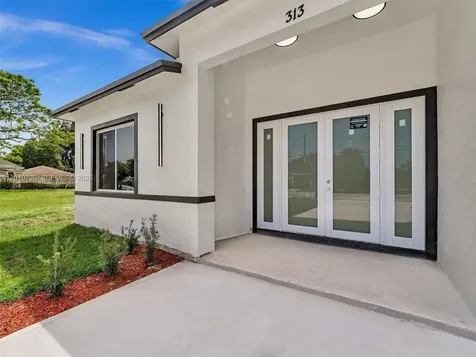 313 13th S Street Fort Pierce FL 34950
