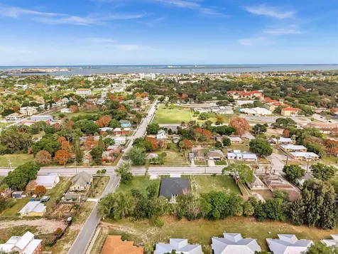 313 13th S Street Fort Pierce FL 34950