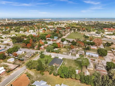 313 13th S Street Fort Pierce FL 34950