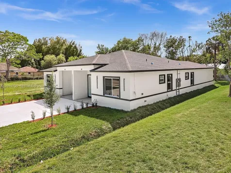313 13th S Street Fort Pierce FL 34950