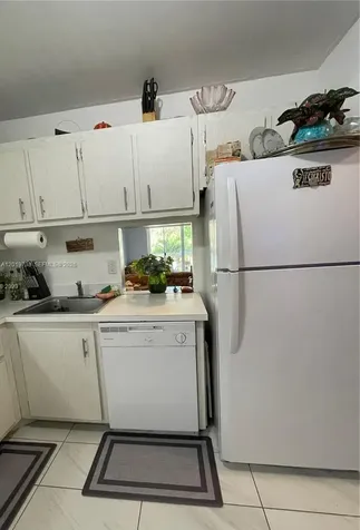 7815 N Camino Real Miami FL 33143