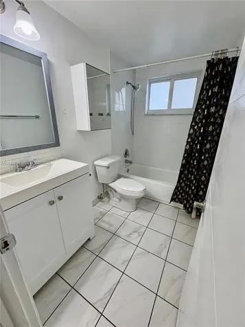 7815 N Camino Real Miami FL 33143