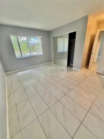 7815 N Camino Real Miami FL 33143