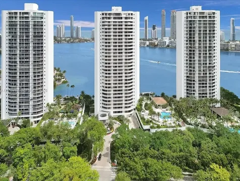 3000 Island Boulevard Aventura FL 33160