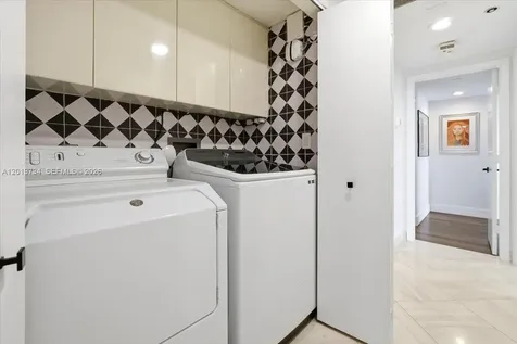 3000 Island Boulevard Aventura FL 33160