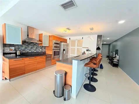 2950 NE 188th Street Aventura FL 33180