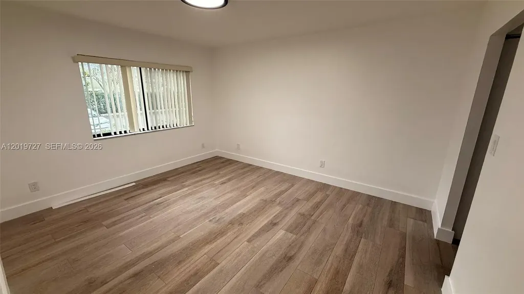 5845 Washington Street Hollywood FL 33023