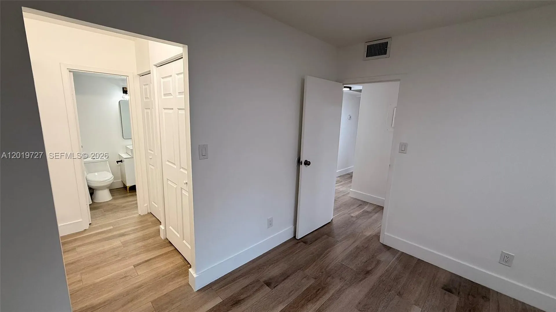5845 Washington Street Hollywood FL 33023