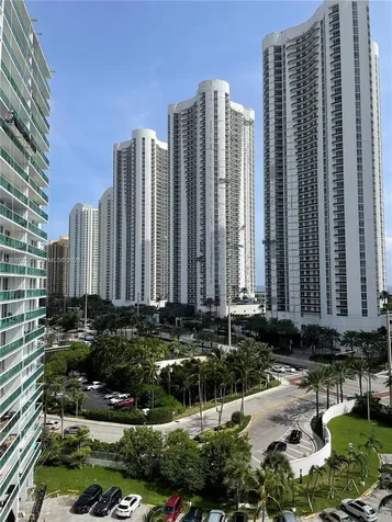 100 Bayview Drive Sunny Isles Beach FL 33160