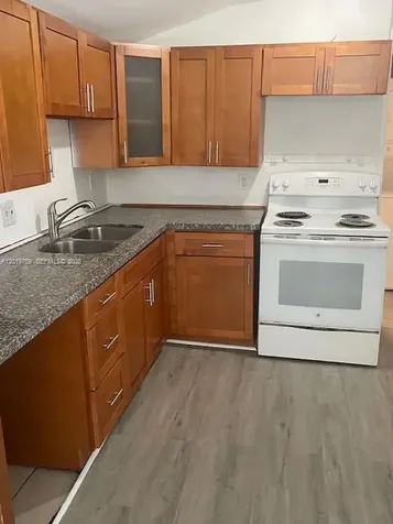 245 NW 6th Avenue Dania Beach FL 33004