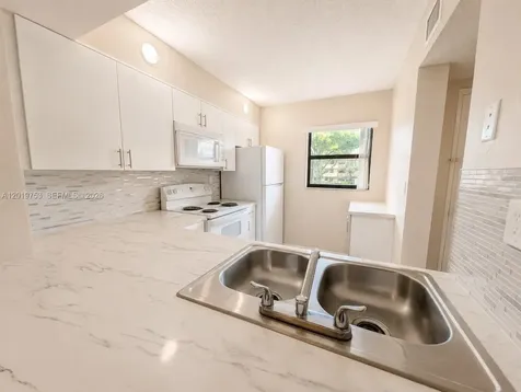 3410 Foxcroft Road Miramar FL 33025