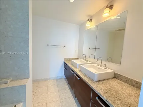 185 SW 7 Street Miami FL 33130