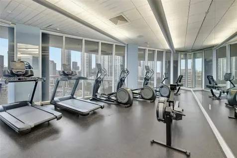 185 SW 7 Street Miami FL 33130