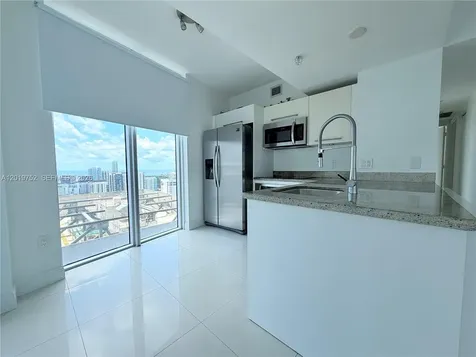 185 SW 7 Street Miami FL 33130
