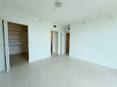 185 SW 7 Street Miami FL 33130