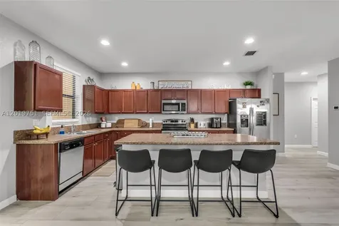 633 SE 35th Terrace Homestead FL 33033